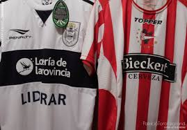 Estudiantes, buen equipo y campeon de la libertadores. El Clasico De La Plata Gimnasia Vs Estudiantes Camisetas Clasicos Futbol