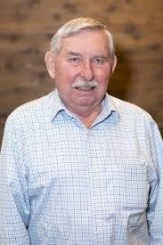 Bruce Devries's Instagram, Twitter & Facebook