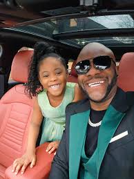 Wè w kap grandi , se youn nan pi bel kado la nati te ka ka fè m Happy  birthday to my Baby girl ❤️ Love you 🤩 #Lise