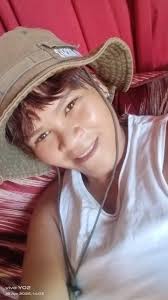 Small town girl attracting attention from men