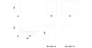 Poltrona con rivestimento in ecopelle, struttura in legno, gambe in acciaio e interno in poliuretano. Pagetto Dienne Salotti