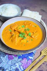 Mettez toutes les épices (curcuma, paprika, poivre, gingembre, garam massala et coriandre) dans un mixeur avec l ail, les tomates concassées et mixez jusqu'à obtenir une pâte. Butter Chicken Recette De Poulet Indien