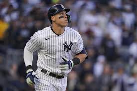 Aaron Judge reaches nine-year deal to remain with Yankees - Los Angeles  Times
