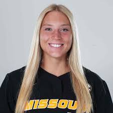 Peyton Bannon's Instagram, Twitter & Facebook