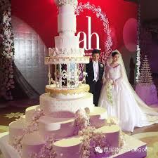 See more ideas about angelababy, asian beauty, angelababy wedding. Look Angelababy And Huang Xiaoming Hold Fairytale Wedding At Shanghai Exhibition Center Shanghaiist