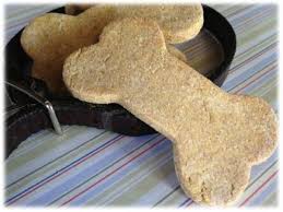 Recette Biscuits A La Carotte Pour Chien Recipe Dog Food Recipes Pet Treats Recipes Dog Treats Homemade Easy