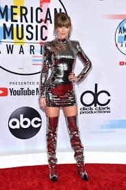 Taylor discusses her new single i knew you were trouble and the success of her album red. Every Time Taylor Swift Dazzles In Sexy Bodycon Outfits Iwmbuzz
