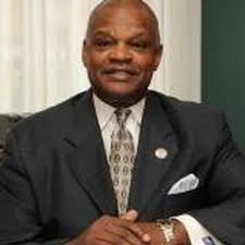 Lou Fields's Instagram, Twitter & Facebook