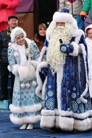 Russia Grandfather Frost And The Snow Maiden Theme Of One Of My Russian Lacquer Boxes From Russian Trip Father Christmas Santa Carving Ded Moroz