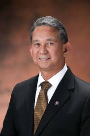 Ada Tom's Instagram, Twitter & Facebook