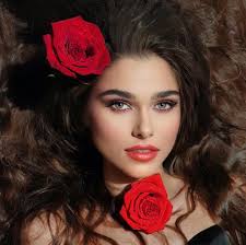 Solista Theo Rose l-a părăsit pe Alex Leonte pentru… Pont: noul iubit era  într-o relație de nouă ani