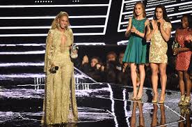 Image result for rihanna vma 2016