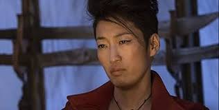 Amazon.com: Mortal Engines [Blu-ray] : Hugo Weaving, Hera Hilmar, Robert  Sheehan, Jihae, Ronan Raftery, Leila George, Patrick Malahide, Stephen  Lang, Christian Rivers, Zane Weiner, Amanda Walker, Deborah Forte, Fran  Walsh, Peter Jackson,