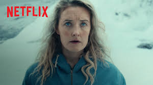 Joe Scaravella arriesga todo para honrar a su madre tras su muerte y abre  un restaurante italiano que tiene como chefs a un grupo de abuelas locales.  'Nonnas' se estrena el 9