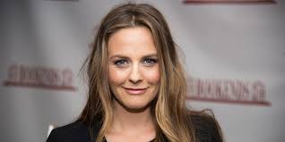 Reveal pronunciation rɪˈvil re·veal here are all the possible pronunciations of the word reveal. Alicia Silverstone Reveals Actual Pronunciation Of Her Name Fox News