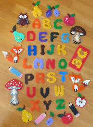 Hama And Pyssla Ikea Pearl Classroom Decoartion Http Rea006 Blogspot Hu 2014 09 Vasaljunk Sok Sok Vasalhato Diy Perler Beads Perler Beads Perler Patterns