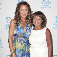 Vanessa Williams's mother Helen Williams dies – myTalk 107.1
