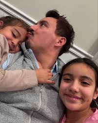 Dennis Guzman (@dennisag77) • Instagram photos and videos