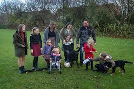 Klik op 'altijd toestaan' om een huis vol baby's te spelen! Dit Gezin Uit Tollebeek Met 8 Kinderen Doet Opnieuw Mee Aan Een Huis Vol Regio Destentor Nl
