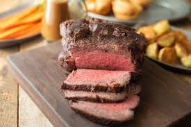 Get full nutrition facts and other common serving sizes of roast beef including 1 oz, with bone of (yield * the % daily value (dv) tells you how much a nutrient in a serving of food contributes to a daily diet. Roast Beef Dinner Sunday Roast