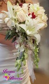 Groom boutonniere mens wedding boutonniere teal blue boutonniere flower pin calla lily boutonniere for groom and. 26 Asiatic Oriental Lily Bouquet Centerpieces Ideas Oriental Lilies Bouquet Oriental Lily Lily Bouquet