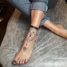 Halhal Dovme Modelleri Nelerdir Elmaelma Com Elegir El Disento P Not Tatuaje Virtually No Siem In 2020 Foot Tattoos For Women Mandala Foot Tattoo Foot Tattoo