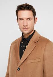 La bonne combine classique du deux pour le prix d'un sera, cette année, revisitée par celio. Celio Puclass Wollmantel Klassischer Mantel Camel Black Friday