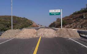 Nuevamente se realizaron bloqueos a los trabajos de construcción de la autopista siglo xxi en cuatro municipios… Atencion Seguira Bloqueada La Siglo Xxi El Sol De Cuernavaca Noticias Locales Policiacas Sobre Mexico Morelos Y El Mundo