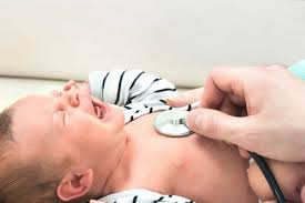 Penyebab bayi menangis yang sering kali tidak disadari adalah makanan yang dikonsumsi oleh ibu. Kenapa Bayi Menangis Saat Malam Ini 7 Penyebabnya Yang Paling Sering