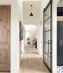Hallways Are A Small Space That Lead You Into Another Room It S Important For Hallways To Have Just As Much Design Fur Zuhause Architektur Und Wohnen Innentur
