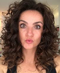 Conheça 15 curiosidades sobre Michelly Correa, a aventureira do 'Plug'