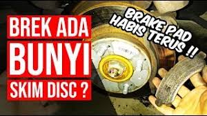 Pada satu hari beberapa bulan lepas, aku dapati kereta aku berdengung bila bergerak. Kereta Bunyi Besi Bergesel