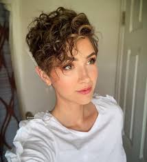 The pixie cut is also chic. Trending Hairstyles 2019 Short Pixie Hairstyles Thick Hair Styles Short Hair Styles Pixie Curly Pixie Haircuts