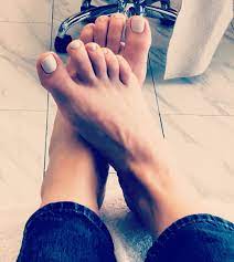 Lori petty feet