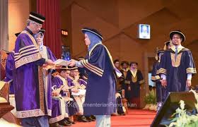 Check spelling or type a new query. Moe Seri Paduka Baginda Yang Di Pertuan Agong Perkenan Menyempurnakan Istiadat Konvokesyen Uitm