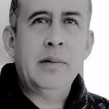 Antonio Giles's Instagram, Twitter & Facebook