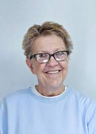 What is a good potting mix for all plant types in Minnesota?