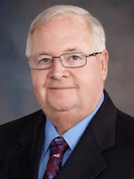 Cape Coral closes in