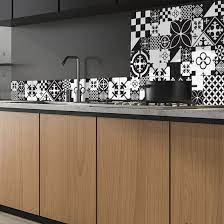 Voir plus d'idées sur le thème crédence, cuisine, crédence cuisine. Carreaux De Ciment Credence De Cuisine En Alu Composite Prete A Poser Batiproduits