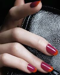 Originalidade e combinações de cores e estilos fazem as unhas decoradas com francesinhas ficarem ainda mais. Francesinha Colorida