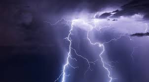 Tips To Stay Safe In Thunder And Lightning Storms