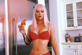 Capital XTRA on X: "Iggy Azalea savagely responded to a porn ...