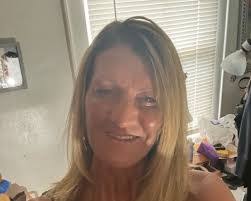 Becky Parr's Instagram, Twitter & Facebook