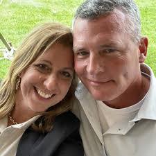 Lynn Upton's Instagram, Twitter & Facebook