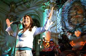 Soledad pastorutti la sole (born october 12, 1980 in arequito, santa fe) is an argentine folklore singer, who brought the genre to the younger generations at the end of the 20th century, and the. Datei Soledad Pastorutti Jpg Wikipedia
