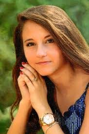 April Groomes's Instagram, Twitter & Facebook