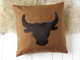 Cowhide Cushion Bull Head Pillow Case Brown 50x50cm With Cowhide Cushion Wool Cushion Autumn Decoration Cushion Cover Brown Kuhfell Kissen Und Herbst Dekoration