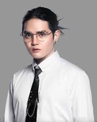 saab is starting to look good 🥰😍😍😍(also excuse the bad lighting)