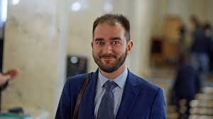 Юрченко, якого набу і сап підозрюють в одержанні хабаря та причетності до корупційної схеми у парламенті. Zvilnenij Pid Zastavu Nardep Yurchenko Zapisav Videozvernennya Zvinuvachuye Smittyevu Mafiyu Ukrayinska Pravda