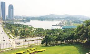 Mohamaddin said malaysia acknowledges the potential of the islamic tourism sector as travellers from muslim countries, especially the middle east, are the biggest spenders in. Malaysia S Halal Tourism Attracts Muslims From All Over The World Arab News